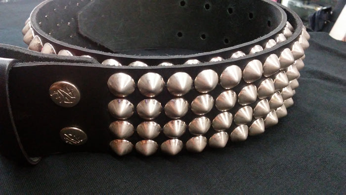belt on display