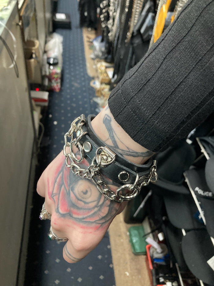 model wearing bracelet
