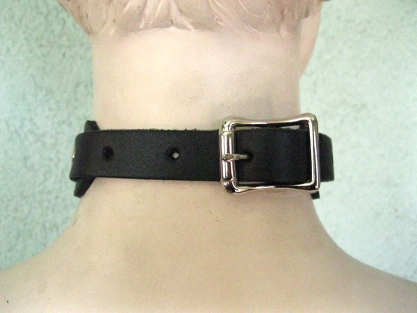 back of collar on mannequin