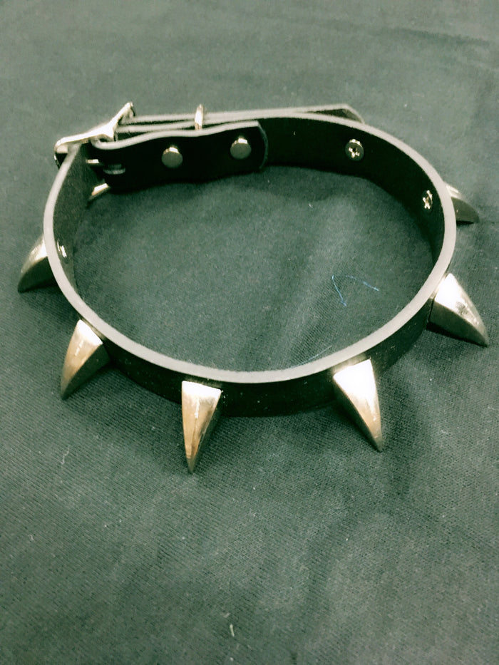 leather choker with multiple 1 inch silver claw spikes