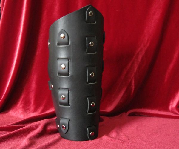 side of gauntlet
