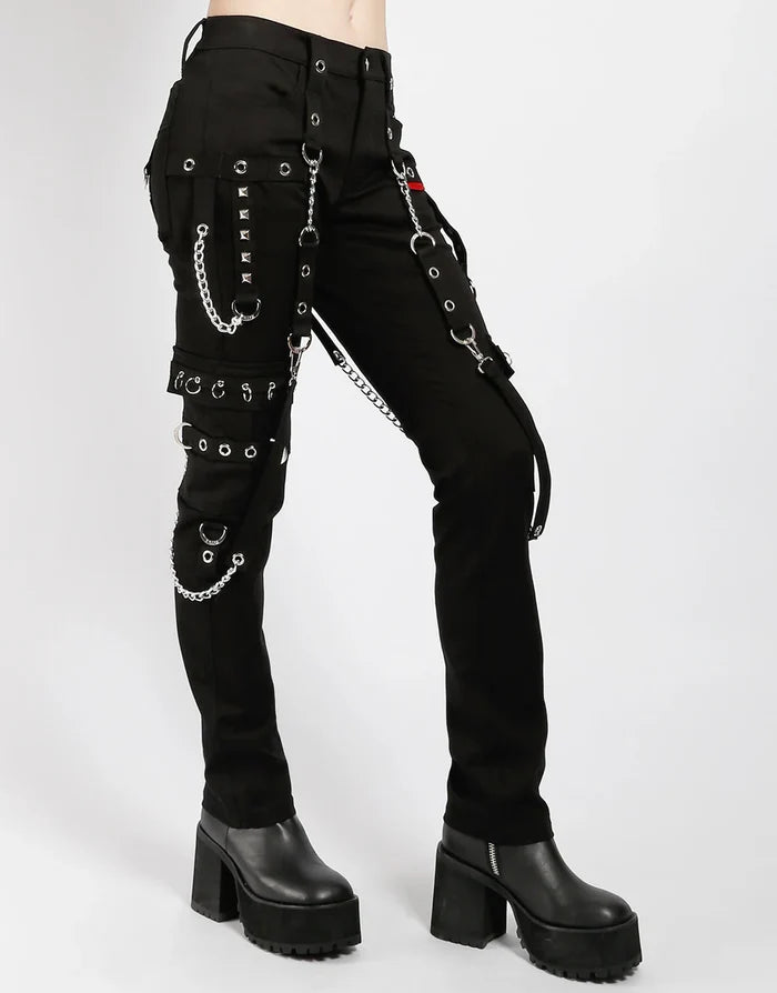 model showing side of pants