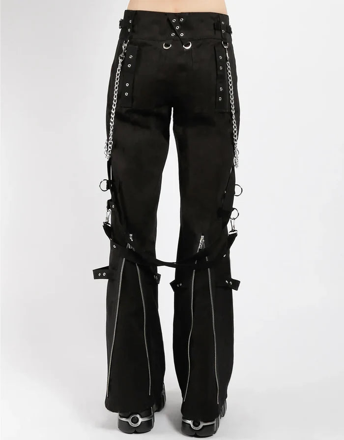 model showing bottom of pants