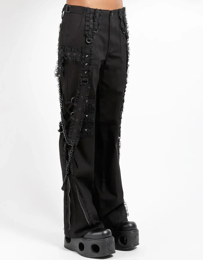 model showing side of pants