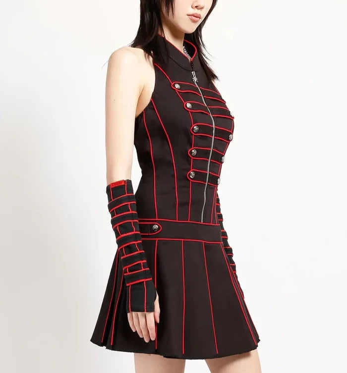 model showing side of dress