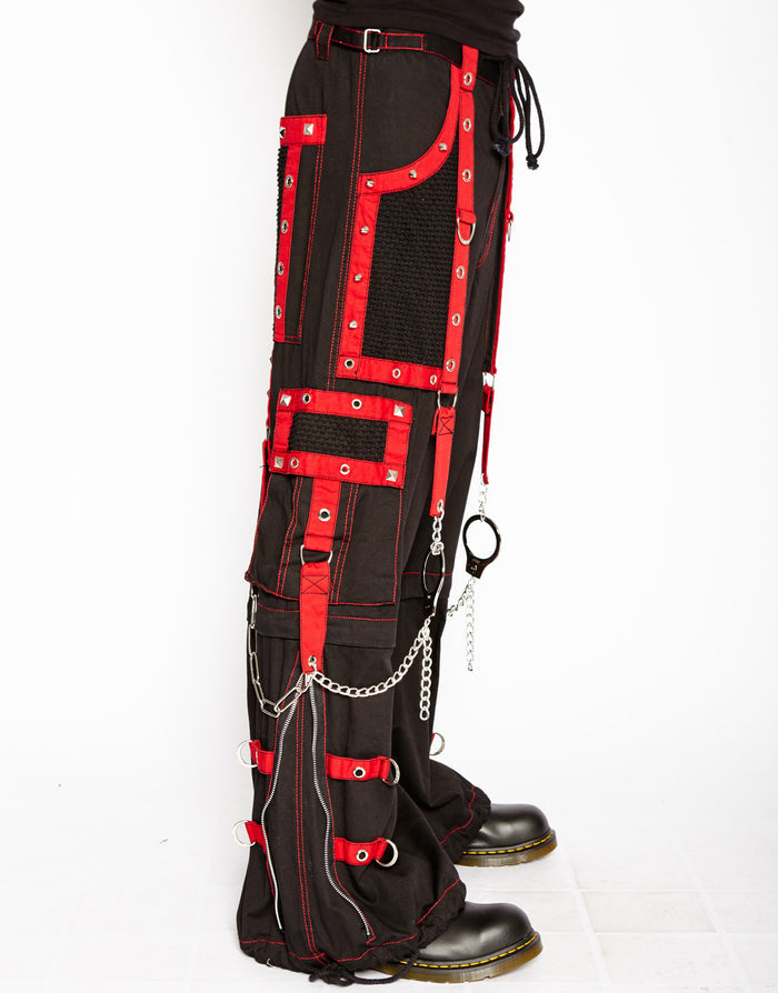 model showing side of pants