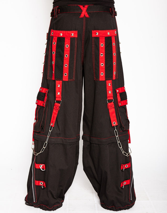 model showing back of pants