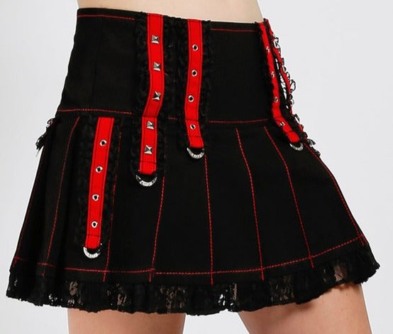 model showing side of skirt