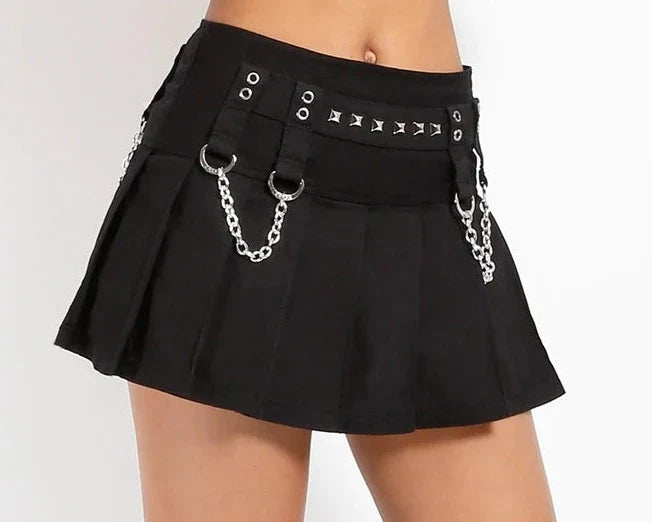 model showing side of skirt
