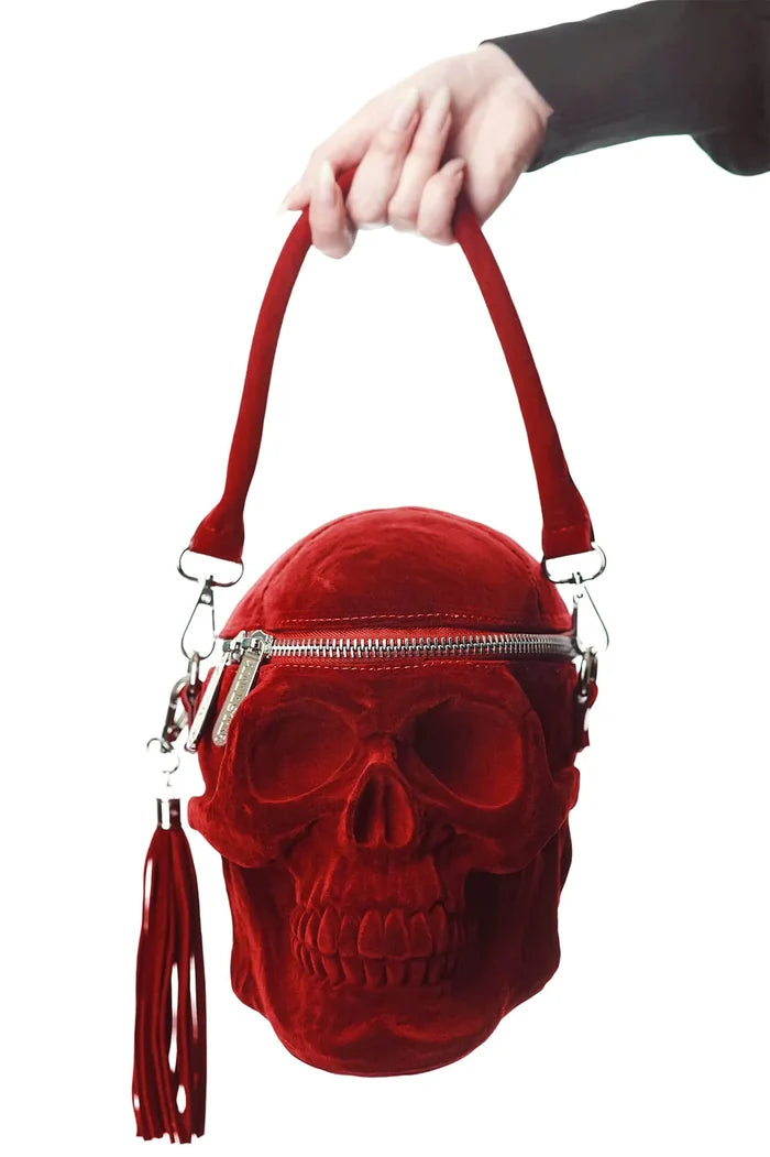 model holding bag