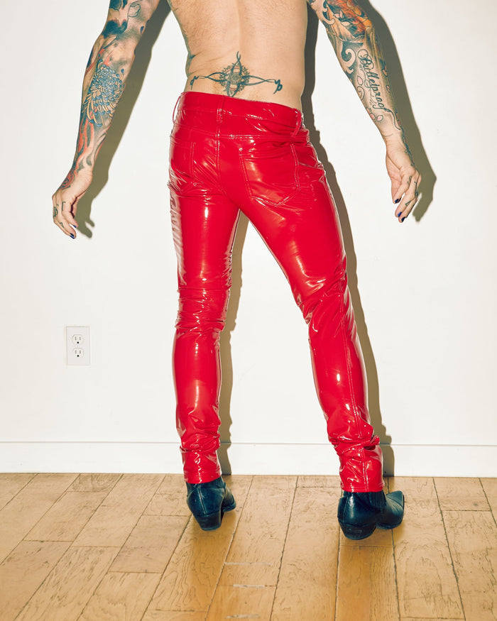 model showing back of pants