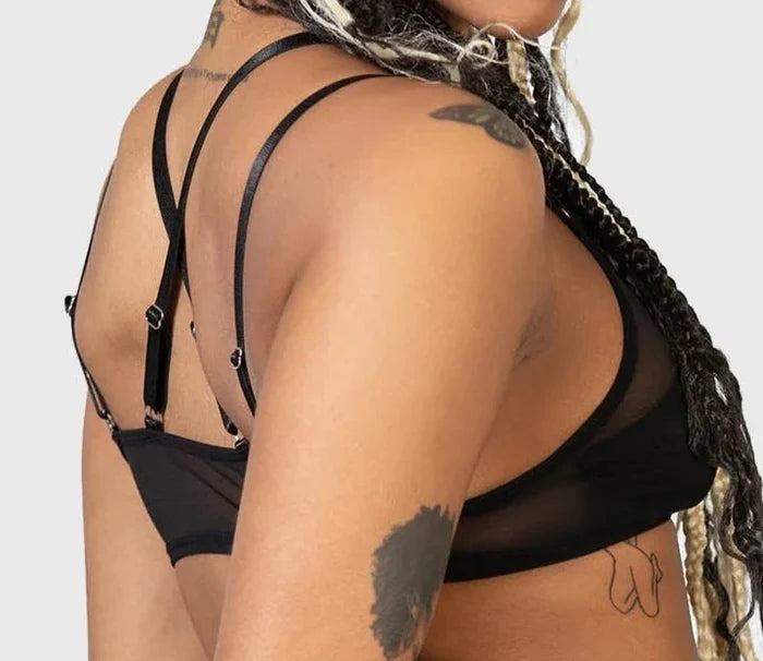 model showing back of top