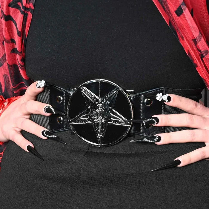 model showing front of belt