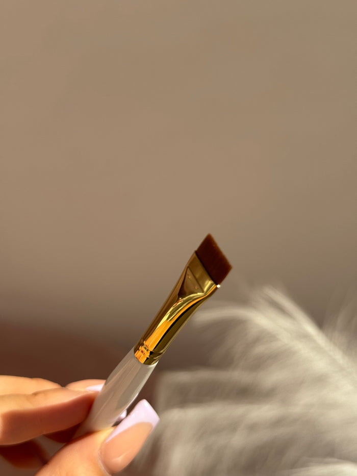 Flat brush