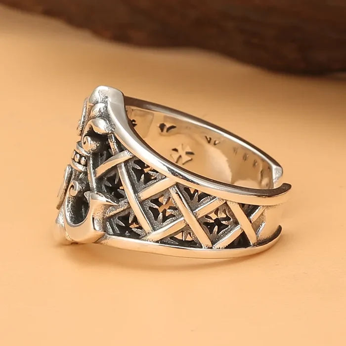 ring on display