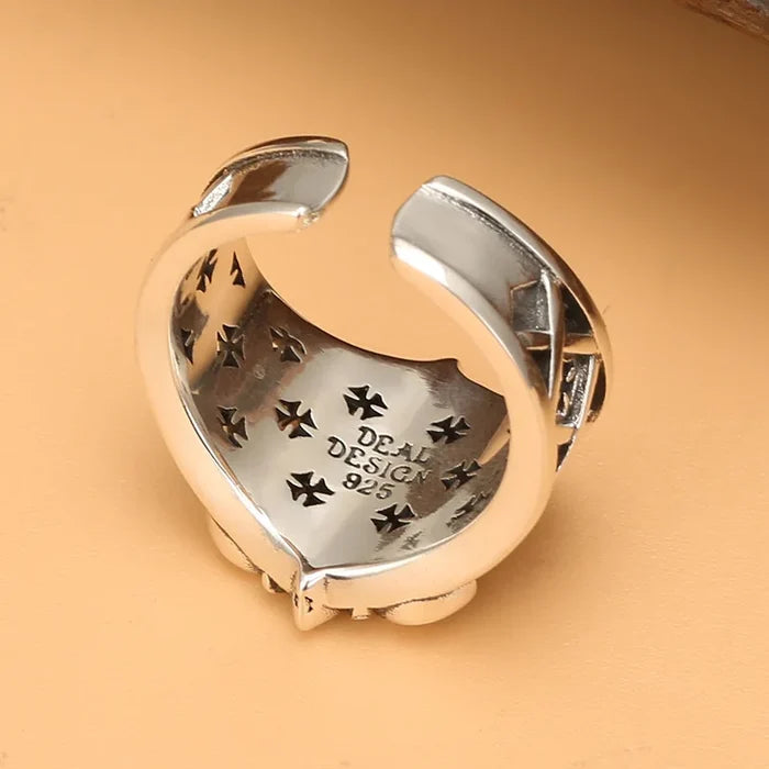 ring on display
