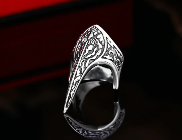 ring on display from the side