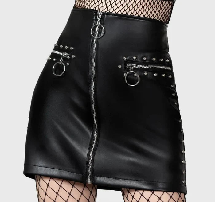 model showing front of skirt