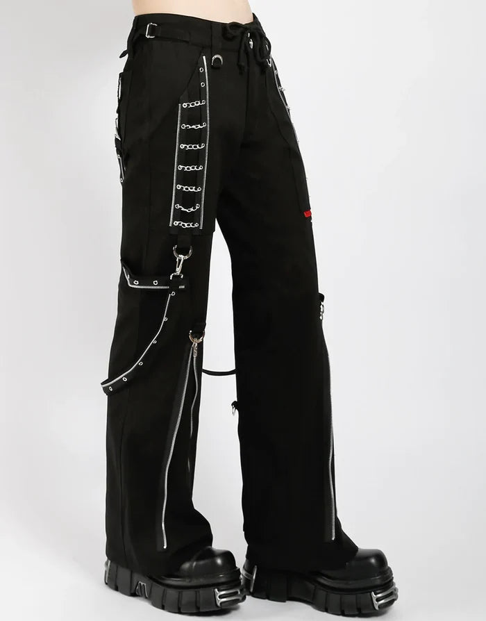 model showing side of pants