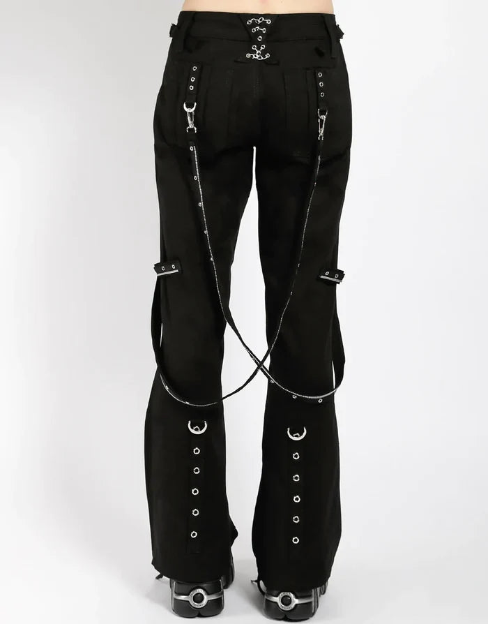 model showing back of pants