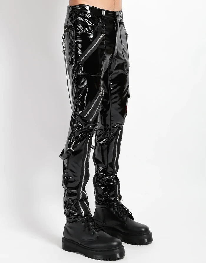 model showing side of pants