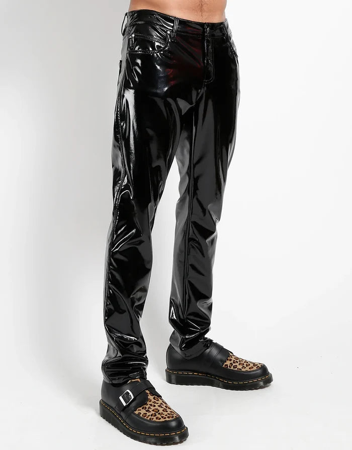 model showing side of pants