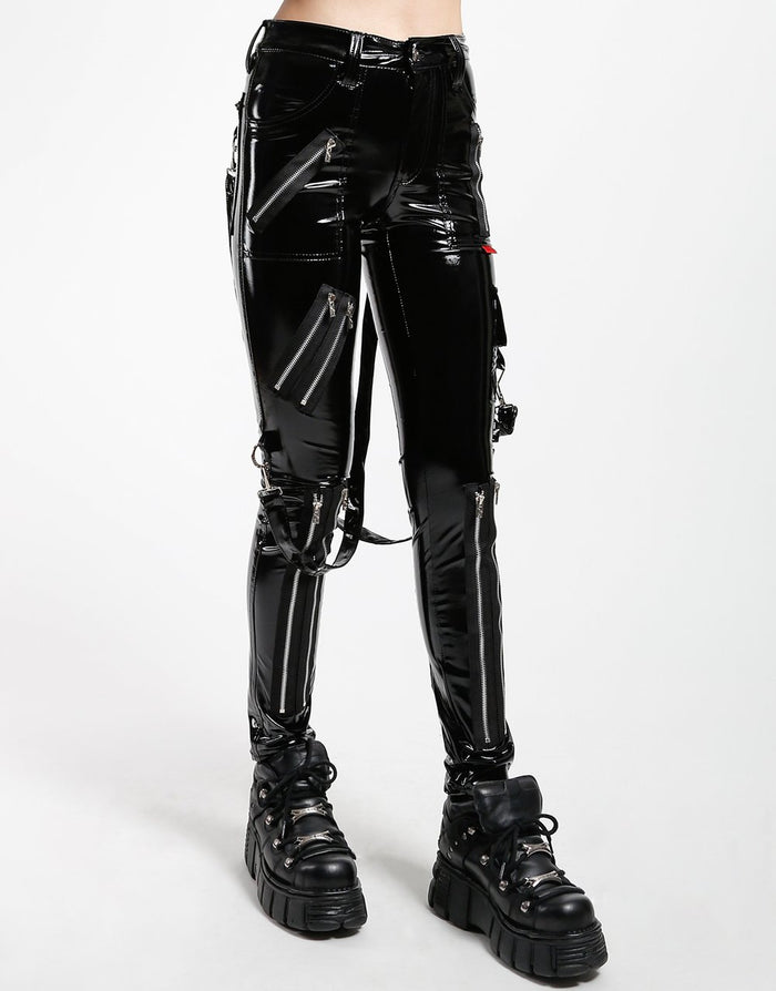 model showing side of pants