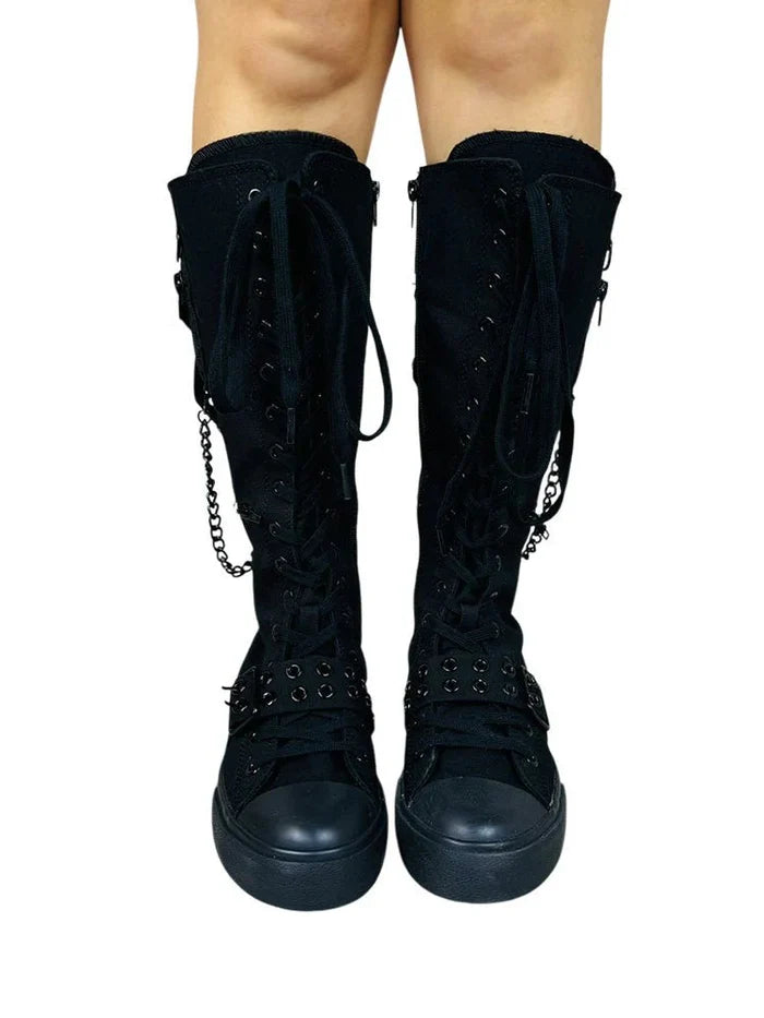 model showing front of shoes