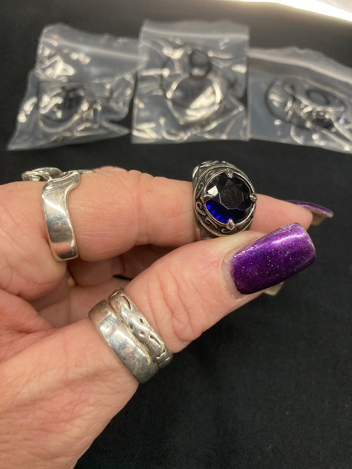 model holding ring