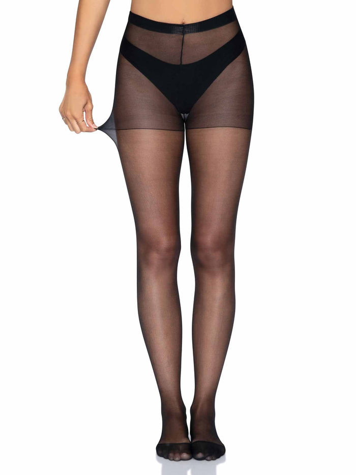 model wearing pantyhose