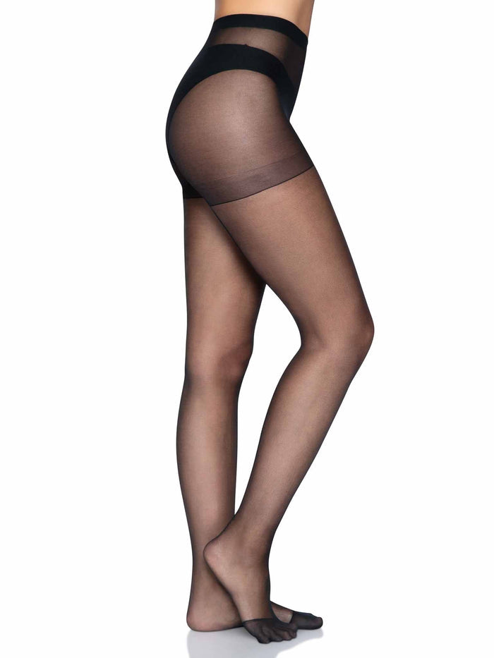 model wearing pantyhose