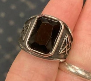 model showing top of ring