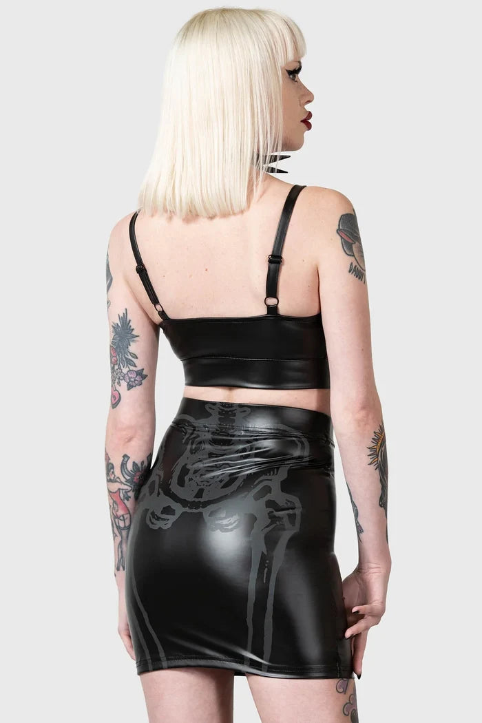 model showing back of top