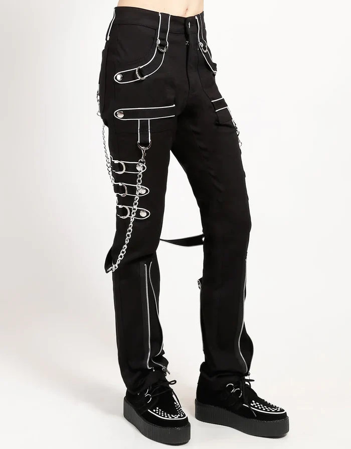 model showing side of pants