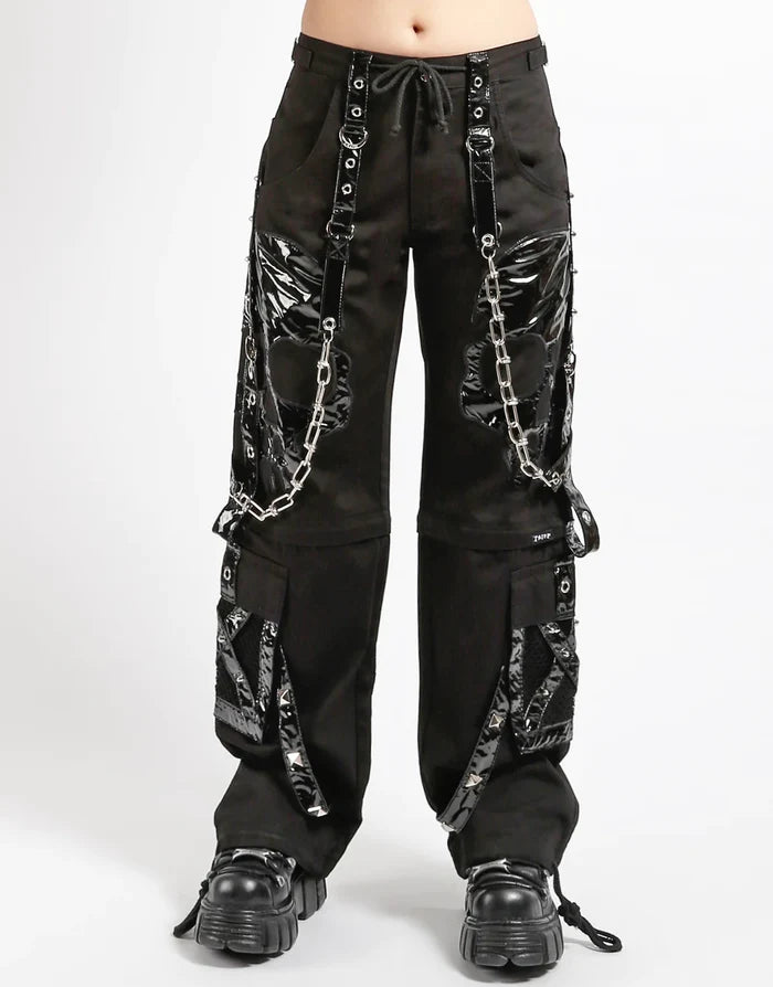 model showing front of pants