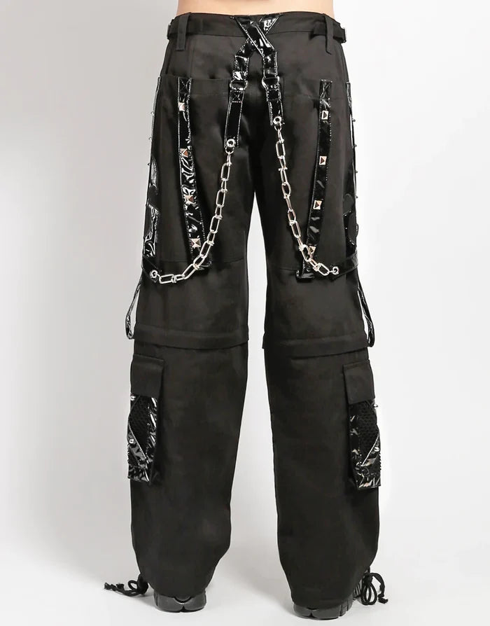 model showing back of pants