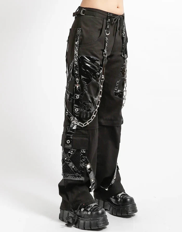 model showing side of pants