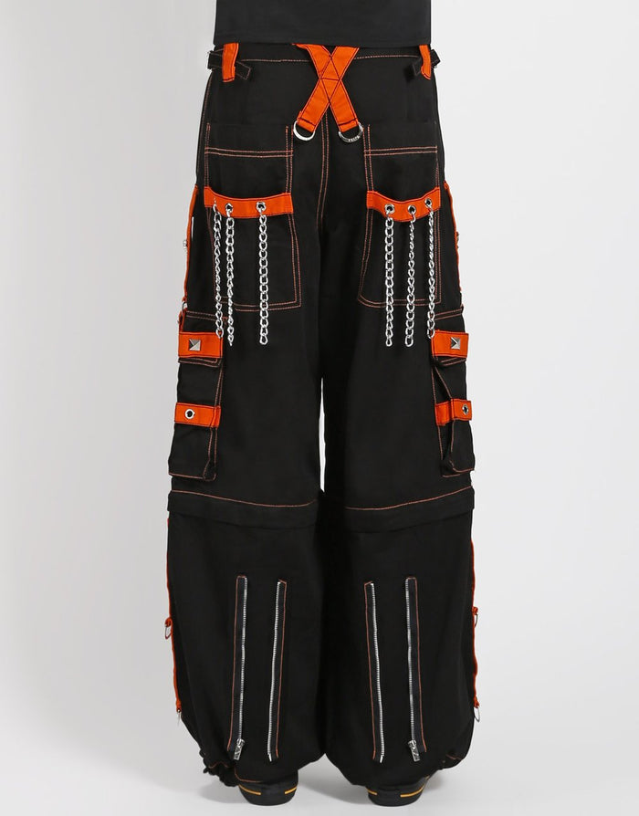 model showing back of pants