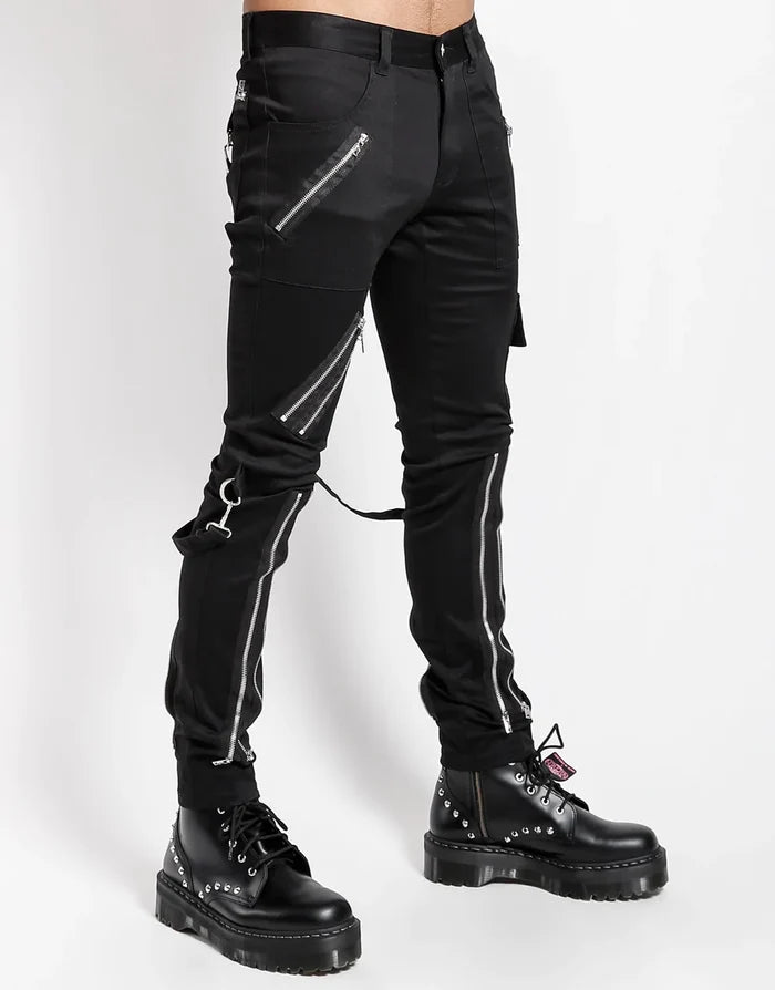 model showing side of pants