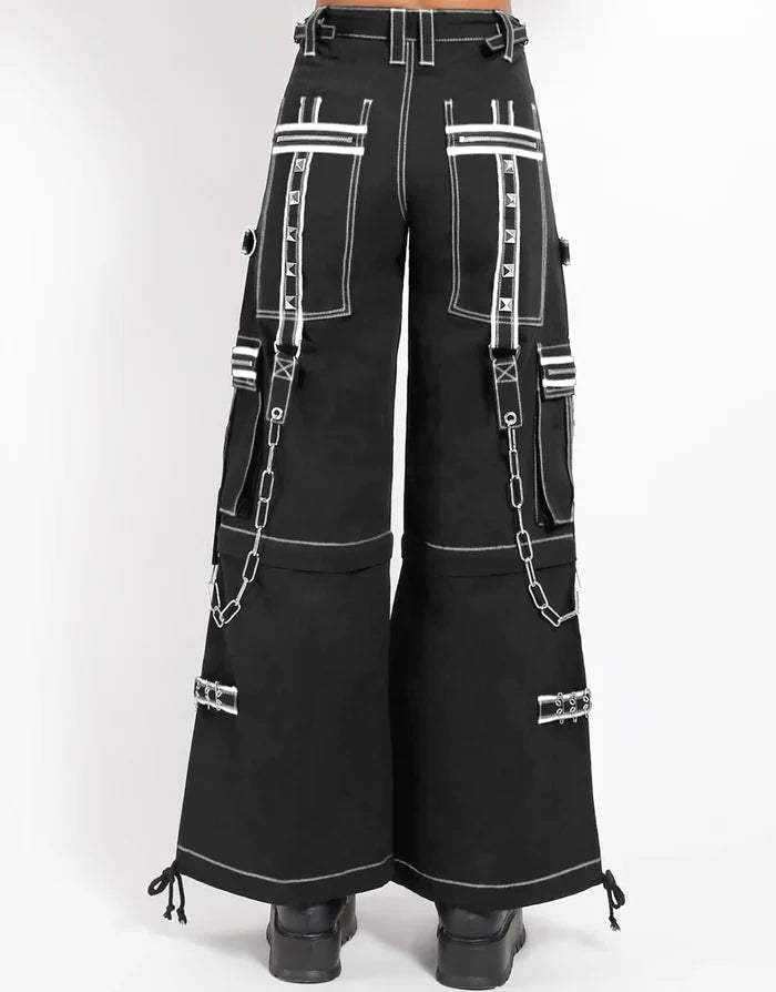 model showing back of pants