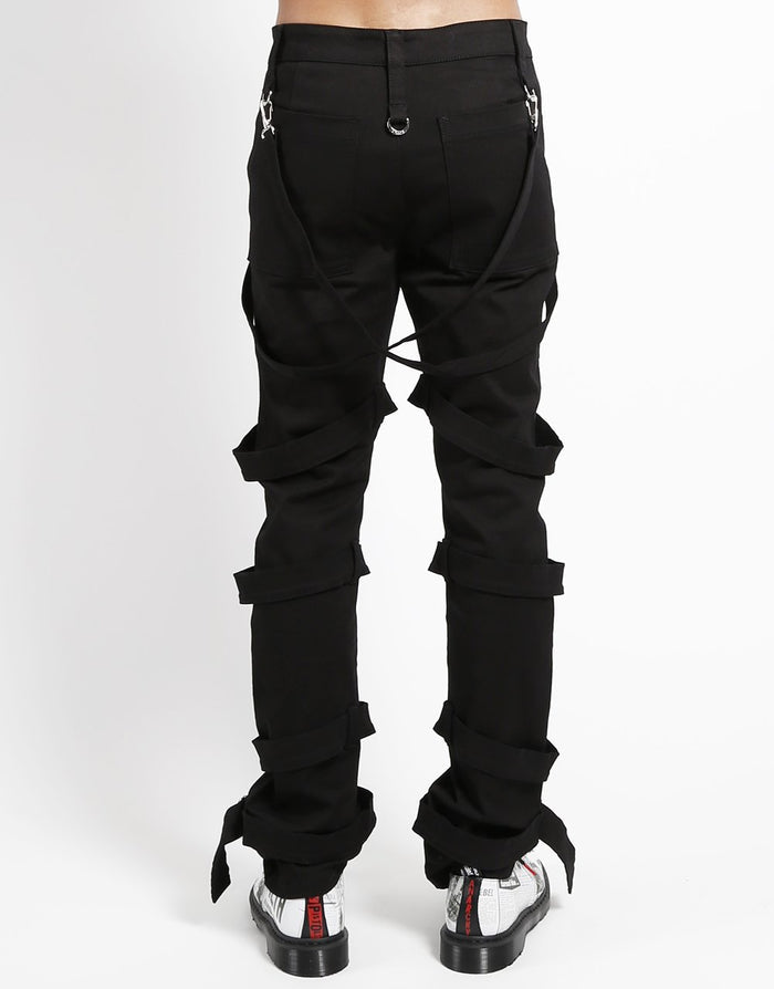 model showing back of pants