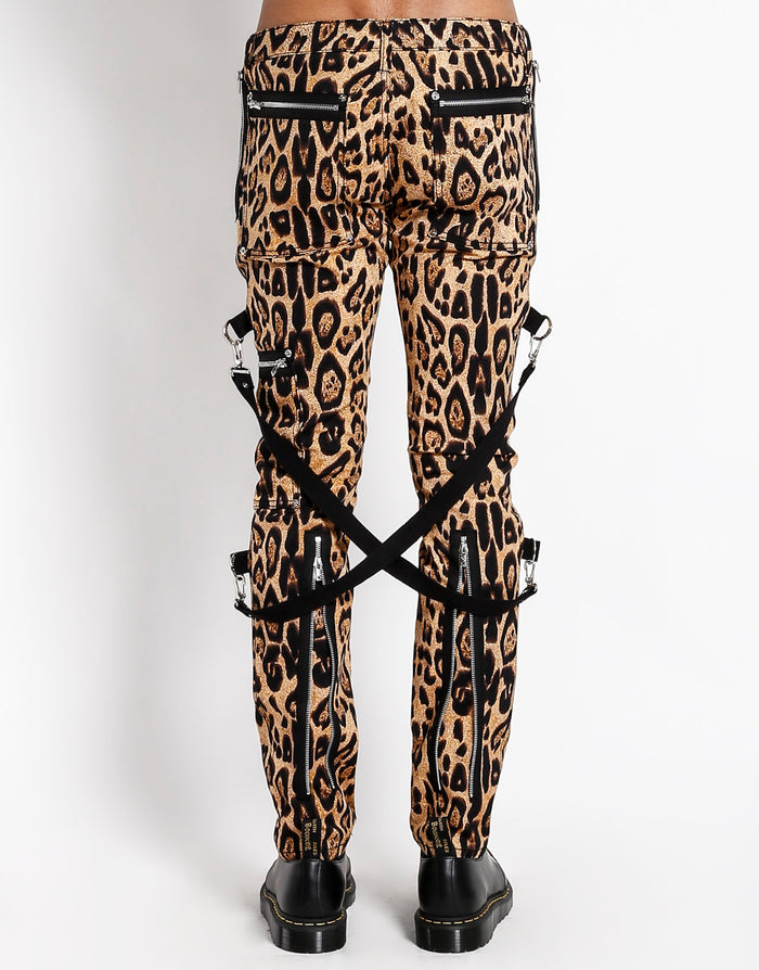 model showing back of pants