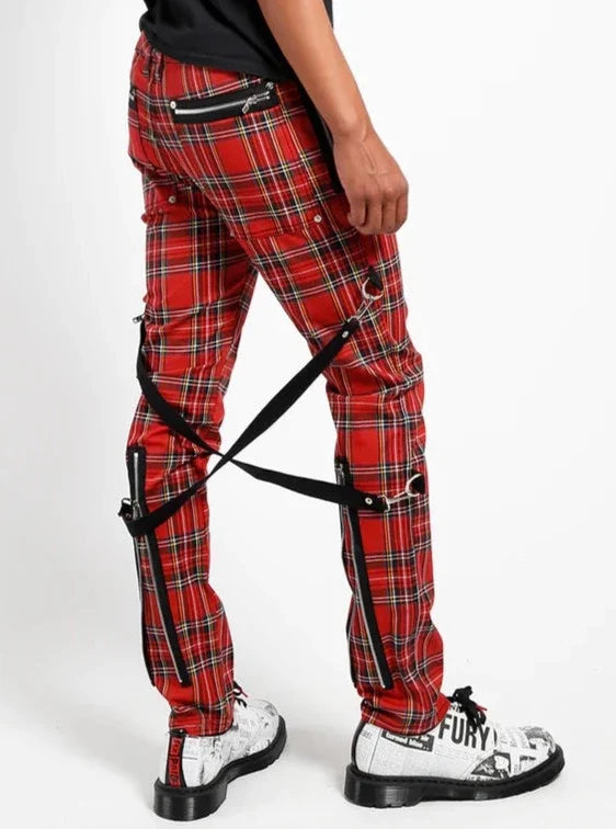 model showing side of pants