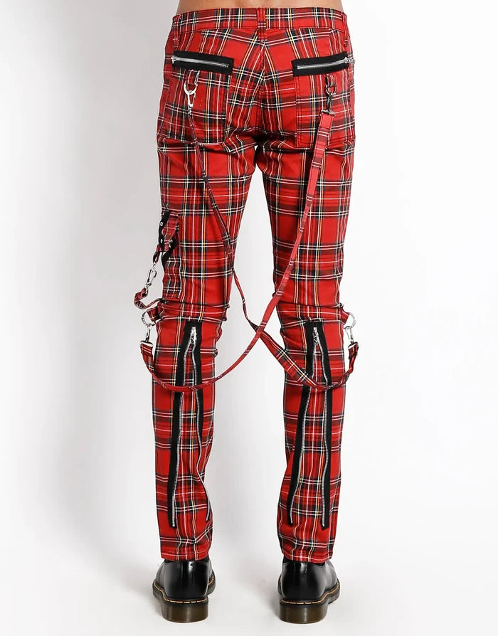 model showing back of pants