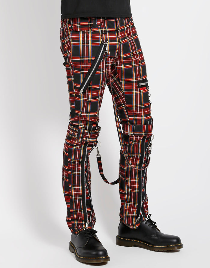 model showing back of pants