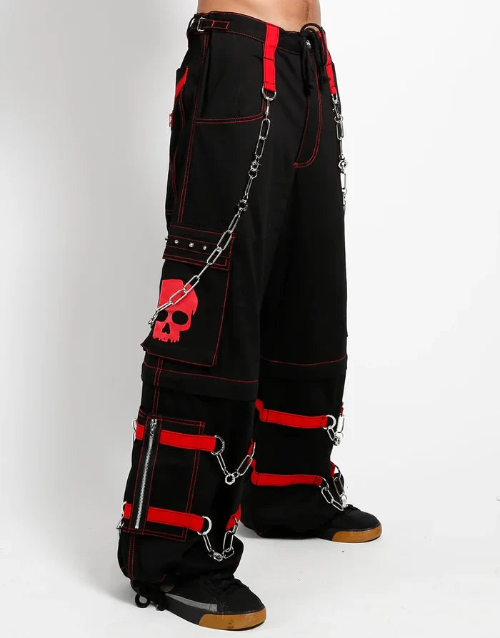 model showing side of pants
