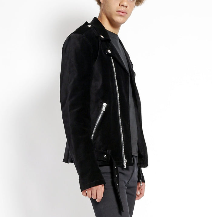 model showing side of jacket