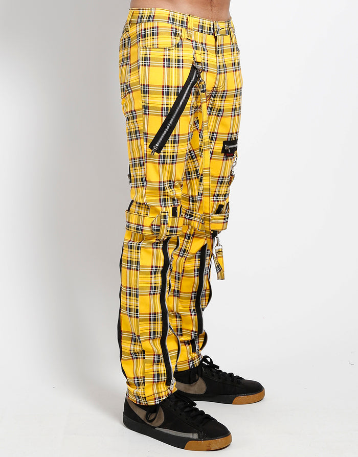 model showing side of pants